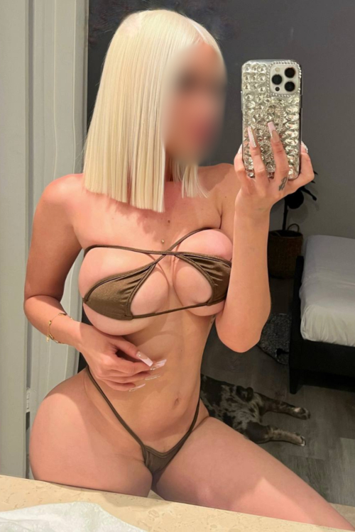 Sharloth Miami Model near me image